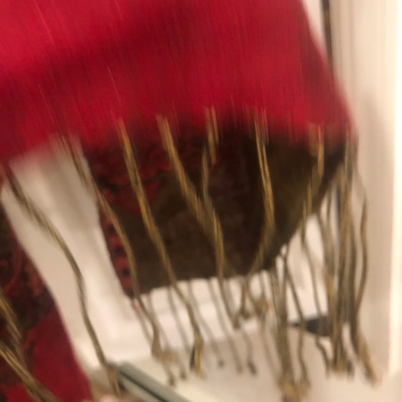 Beautiful Large Two Sided Pashmina - Picture 7 of 8